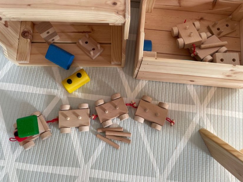 vláček skládací montessori